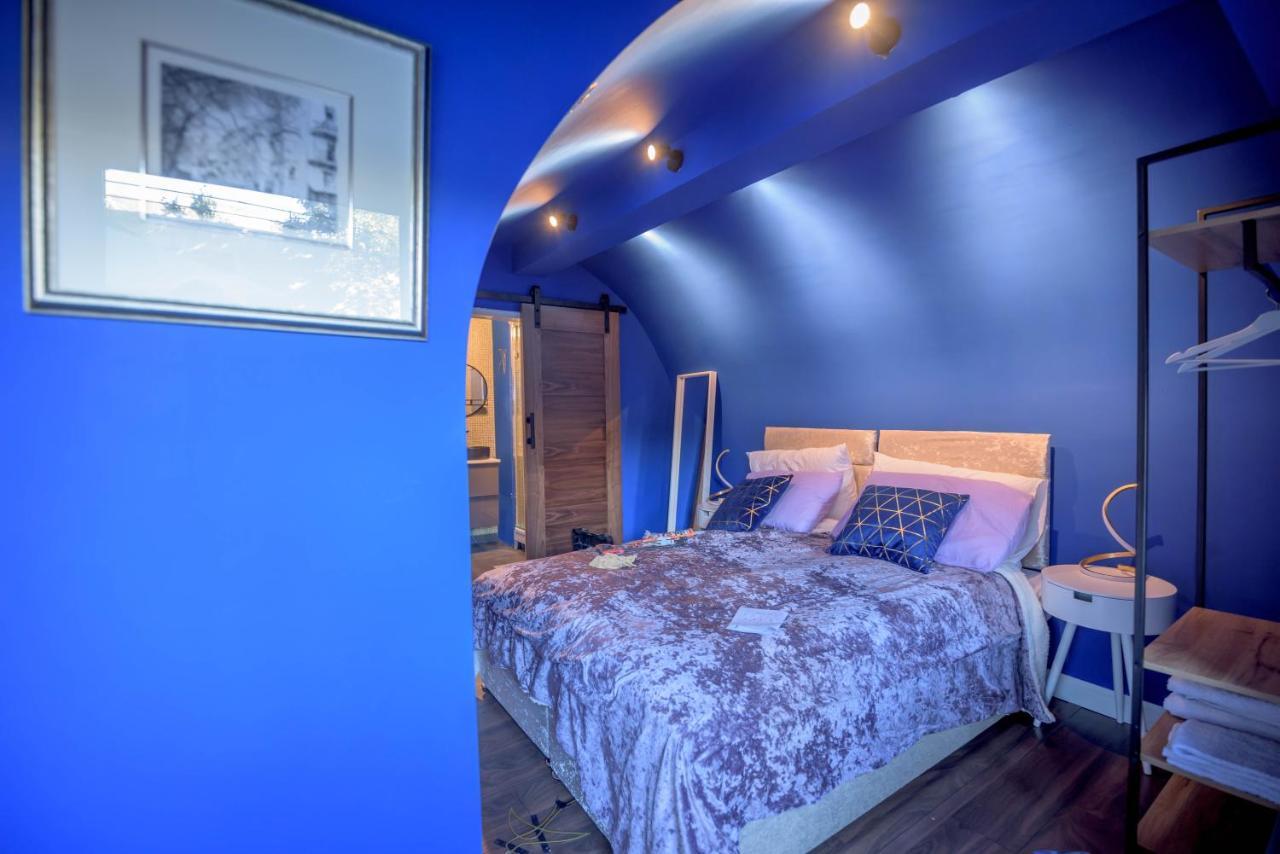 Quirky Vaulted Flat With Terrace Leilighet Bath Eksteriør bilde
