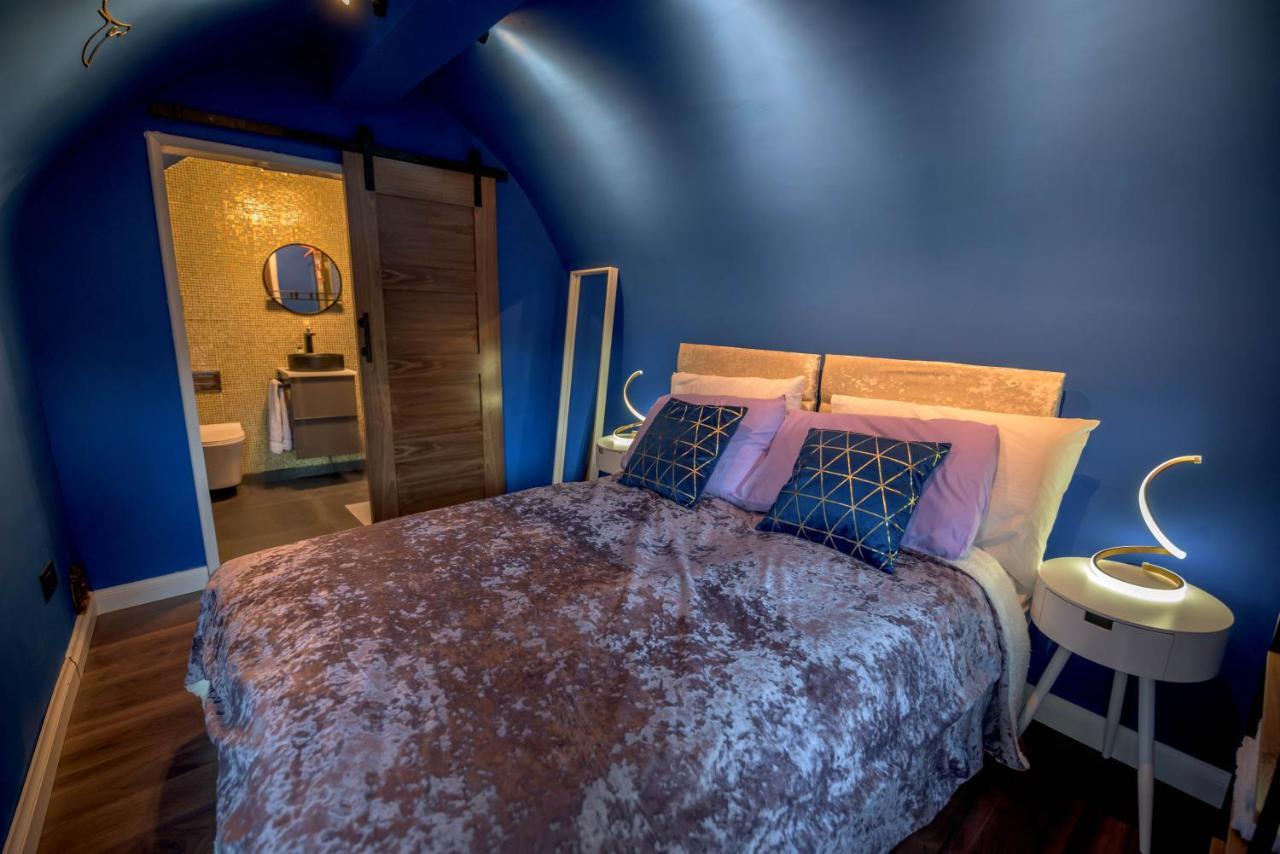Quirky Vaulted Flat With Terrace Leilighet Bath Eksteriør bilde