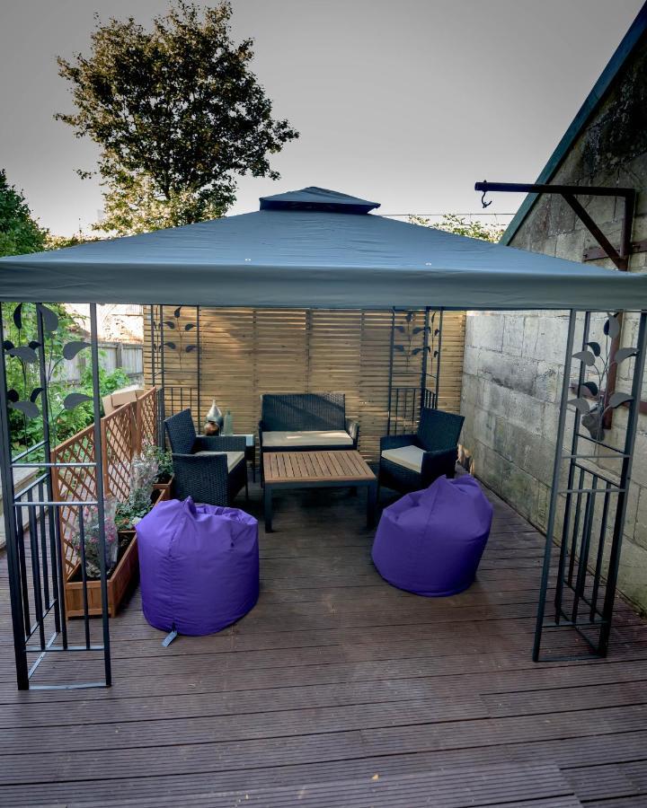 Quirky Vaulted Flat With Terrace Leilighet Bath Eksteriør bilde
