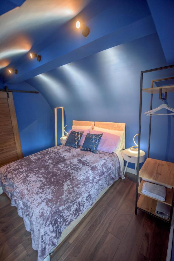 Quirky Vaulted Flat With Terrace Leilighet Bath Eksteriør bilde